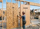 Фанера и OSB: что лучше выбрать для пола, стен, кровли и черновых работ